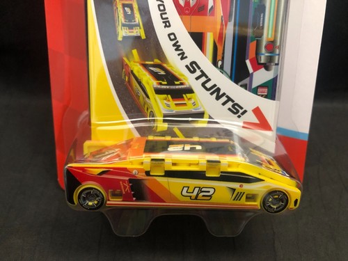 Luki Labs Flat 2 Fast Card Racers #42 with Launcher F2F-Y42-01 - Imagen 2 de 5