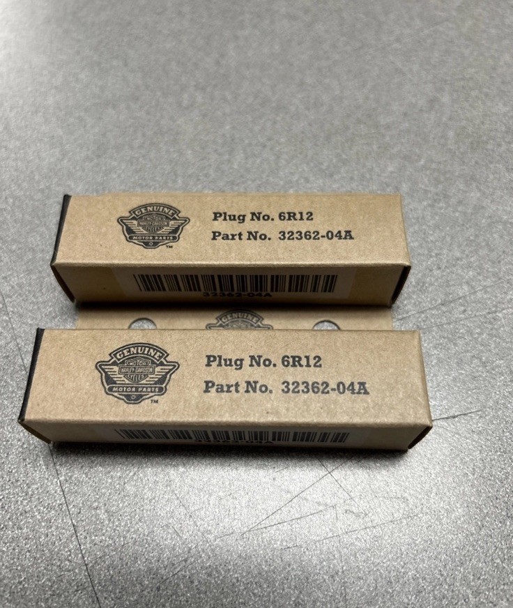 Pair of Harley-Davidson OEM Spark Plugs 6R12 Part # 32362-04A TWIN CAM