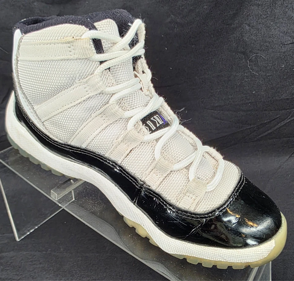 Nike 378038-100 Air Jordan 11 Retro Blanco Zapatos de Baloncesto con Cordones Jóvenes EE. UU. 1Y Foto 2 de 4