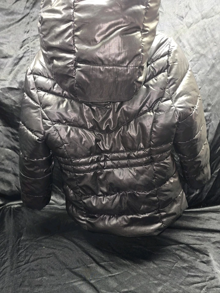 Casaco pesado preto Michael Kors tamanho 4 infantil feminino - Imagem 2 de 4