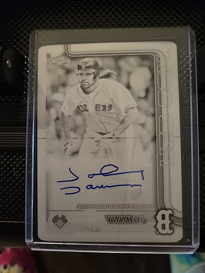 Placa de impresión cromada Topps 2025 automática 1/1 negra Johnny Damon Boston Foto 2 de 4