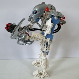 LEGO BIONICLE Toa Hewkii 8912 Toa Matoro 8915 LOT OF 2