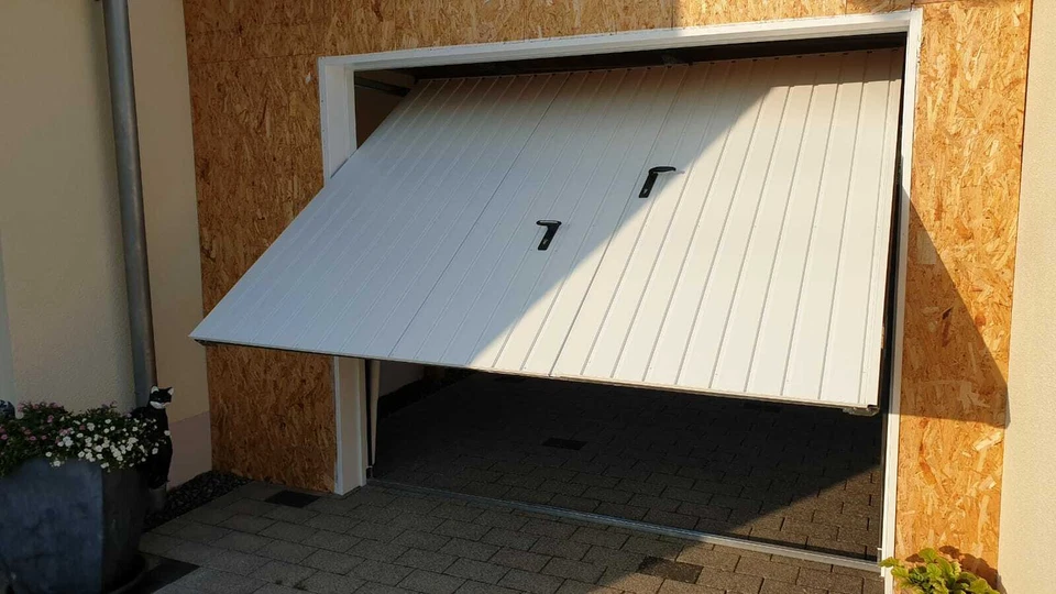 Schwingtor mit TUR Schlupftur KIPPTOR mit Tur tor Carport Garage Lager - Bild 4 von 4