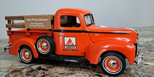 ERTL AGCO 1940 Ford Pickup Truck Agco divisione remi - Foto 3 di 9
