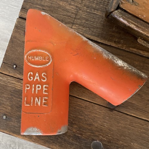 VINTAGE HUMBLE OIL GAS TEXAS GASOLINE GAS PIPELINE CAST METAL SIGN MARKER