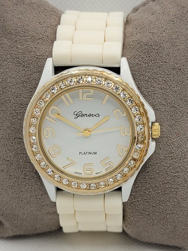 Ladies Geneva Platinum Round Gold Tone White Dial Rubber Band Analog Watch F7 - Picture 5 of 9