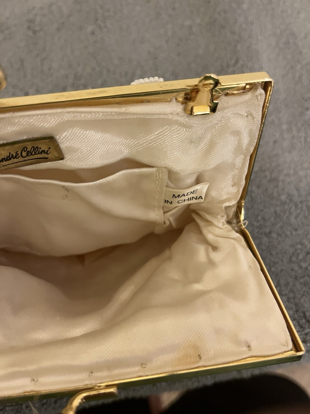 Andre Cellini White Beaded Shell Shaped Purse/Clu… - image 10