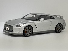 Nissan Skyline GT-R R35 Norev 1/43 Mini Car Collectible [Age 13+]
