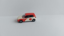  WIKING 1/87 - VW Polo 99 Deutsche Rettungsflugwacht Notarztwagen in weiß 