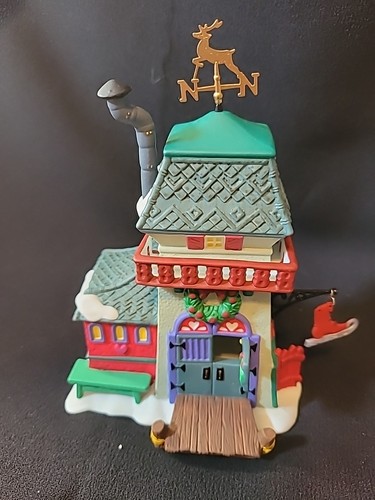 Dept 56 Heritage Village Collection North Pole Peppermint Skating Party #56363 - Picture 3 of 15