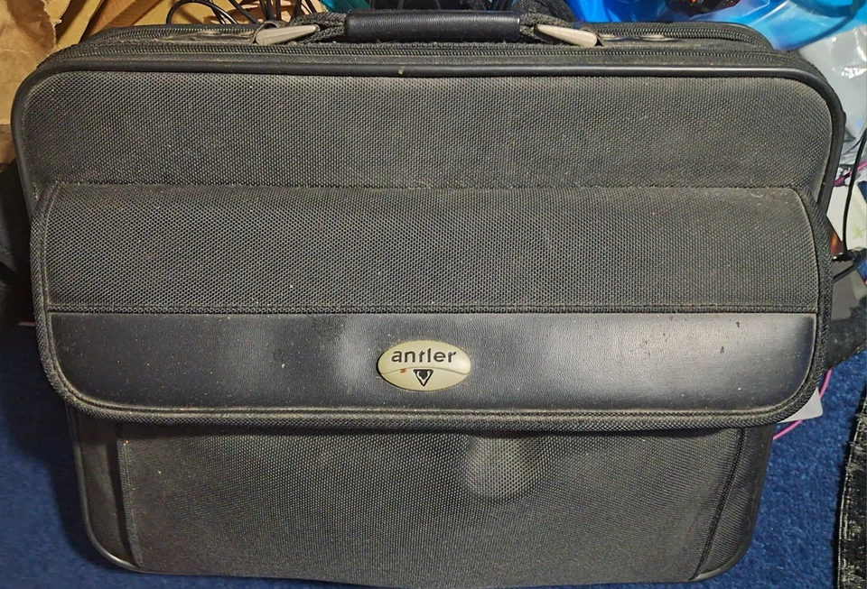 Acer Aspire 5920 Laptop with case  - Image 4 of 4