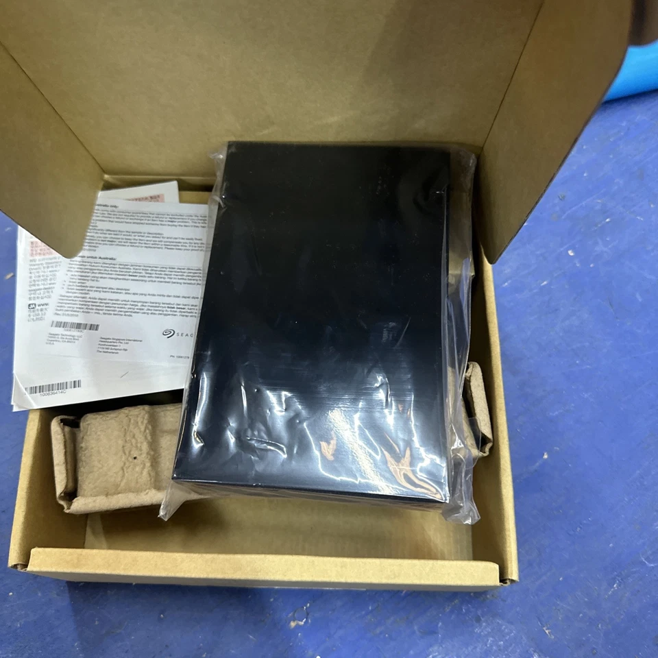 Seagate Desktop 8TB External Hard Drive - Black (STGY8000400) - Image 2 of 2