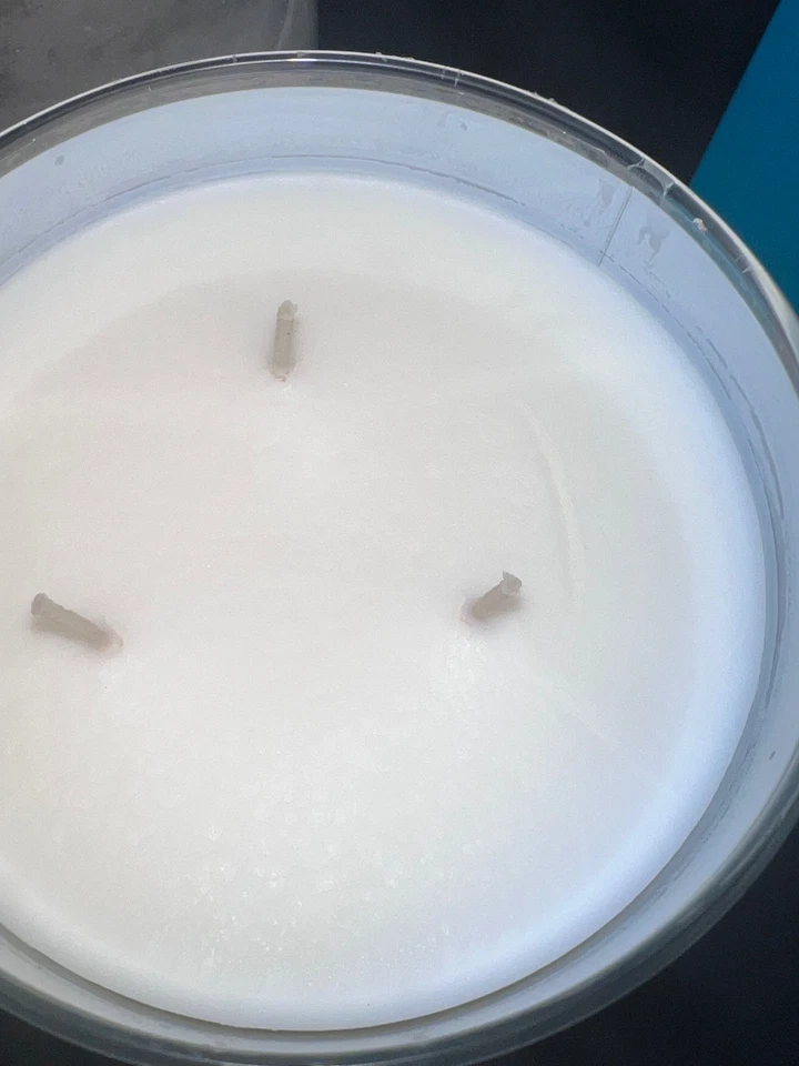 BBW EUCALYPTUS MINT Candle Bath And Body Works - Image 4 of 4