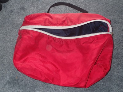hockey puck bag