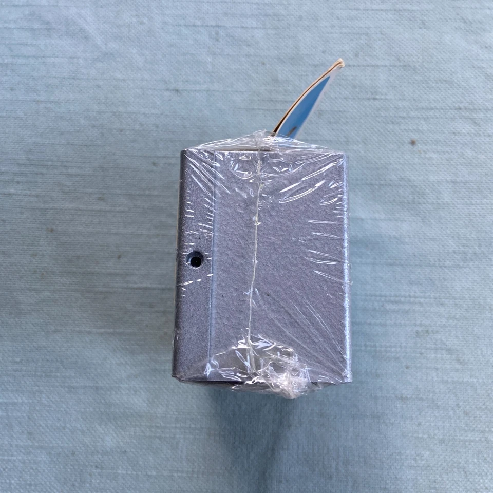 Caja Chasis Calectro Aluminio H4-737 2 Piezas Bloqueo a Presión GC Electronics De ColecciónNUEVA Foto 4 de 4