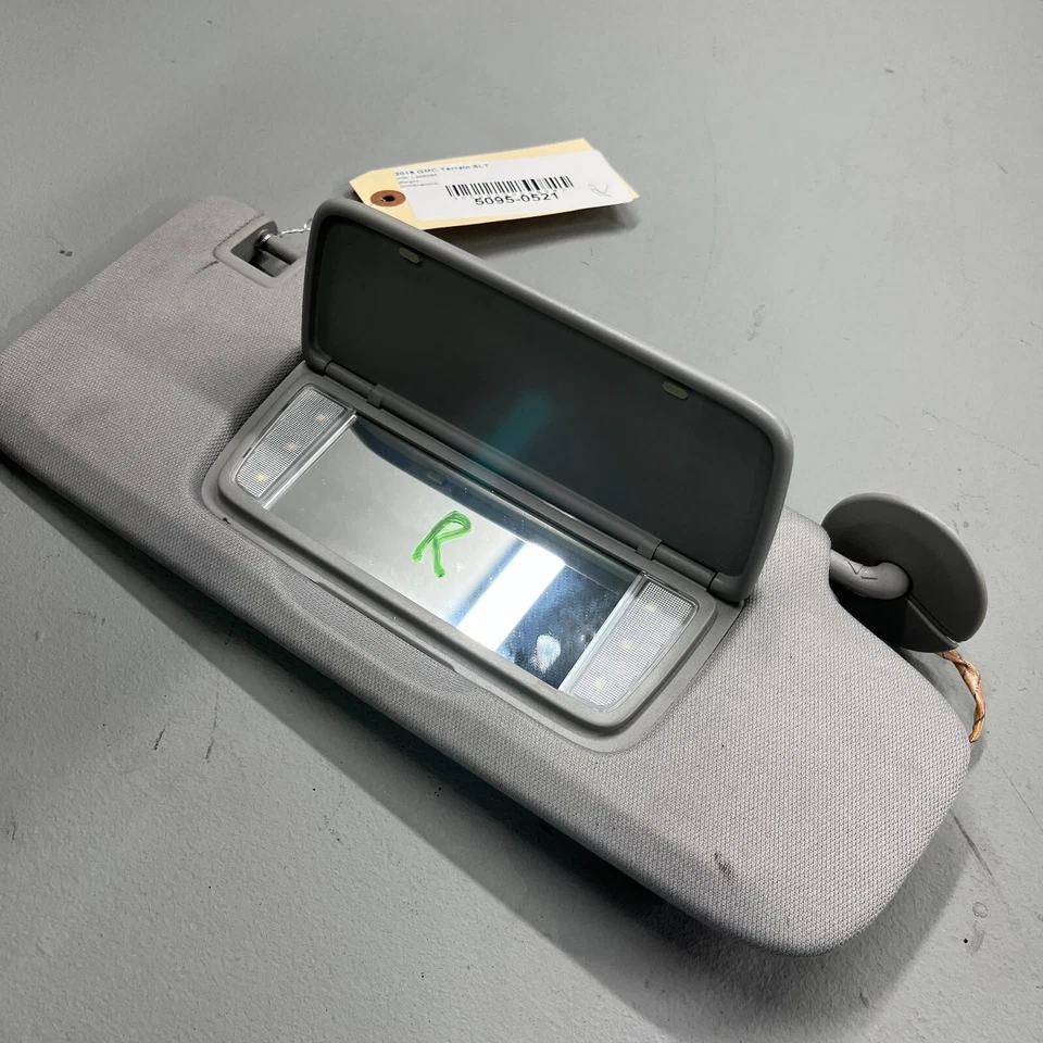 18-23 GMC TERRAIN CHEVY EQUINOX FRONT RIGHT PASENGER SIDE SUN VISOR SUNVISOR OEM Foto 3 de 4