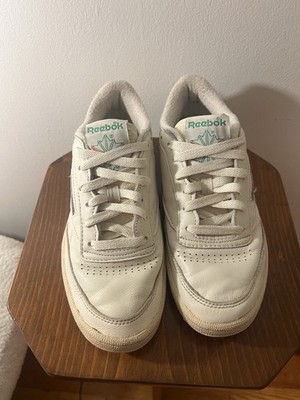 Reebok Cream And Green Athletic Shoe Classic Unisex Size 8 Women Or 6.5 Men