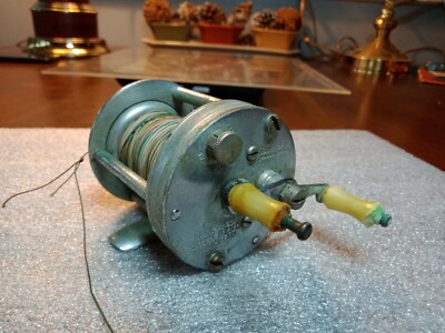 リール South Bend No.550 Model G Vintage South Bend No. 550 Model G Casting Reel made in USA