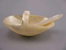 Vtg Mother of Pearl Shell Open Salt Cellar Caviar Basket Decor w. Spoon MOP