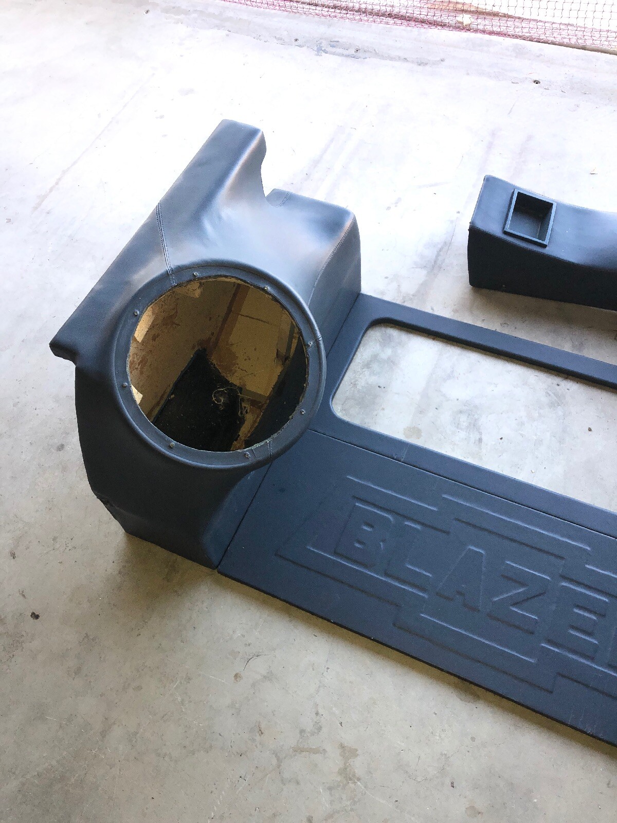 Chevrolet Blazer S10 First Gen Custom Sound Boxes Center Console ...