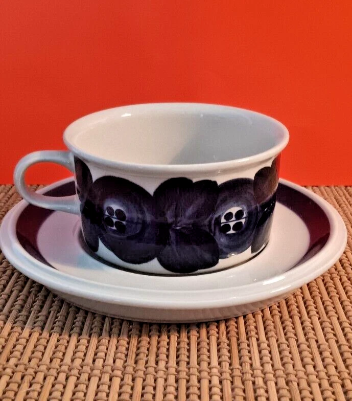 Arabia Finland, Anemone, Flat Cup and Saucer Set, Ulla Procope. - image 3 of 4