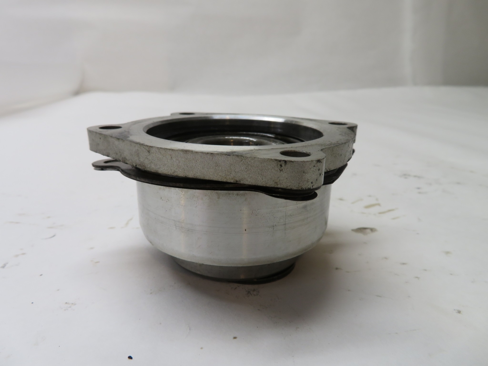 86 KAWASAKI VULCAN VN750 VN 750 FRONT BEVEL BEARING HOUSING eBay