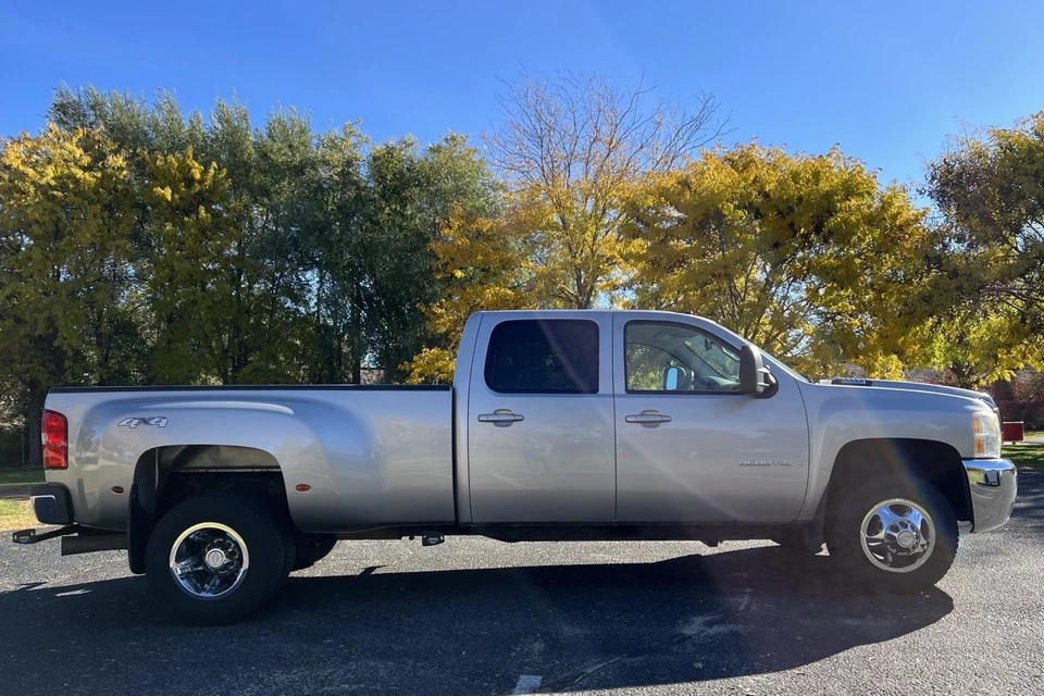 Chevrolet C/K 2009 camioneta 3500 K3500 LTZ Foto 4 de 4
