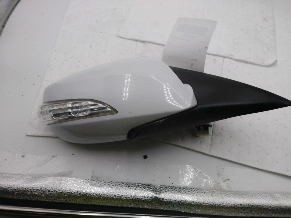 Espejo retrovisor derecho usado se adapta a: Hyundai Genesis Power Cpe 2015 térmico con intermitente Foto 2 de 4