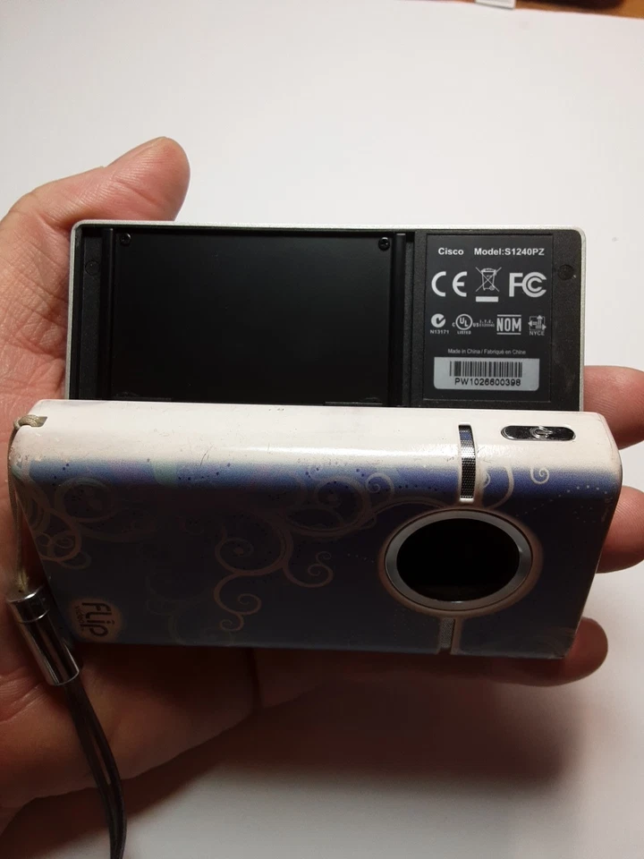 Flip Video S1240 Camcorder #3-29 - Image 4 of 4