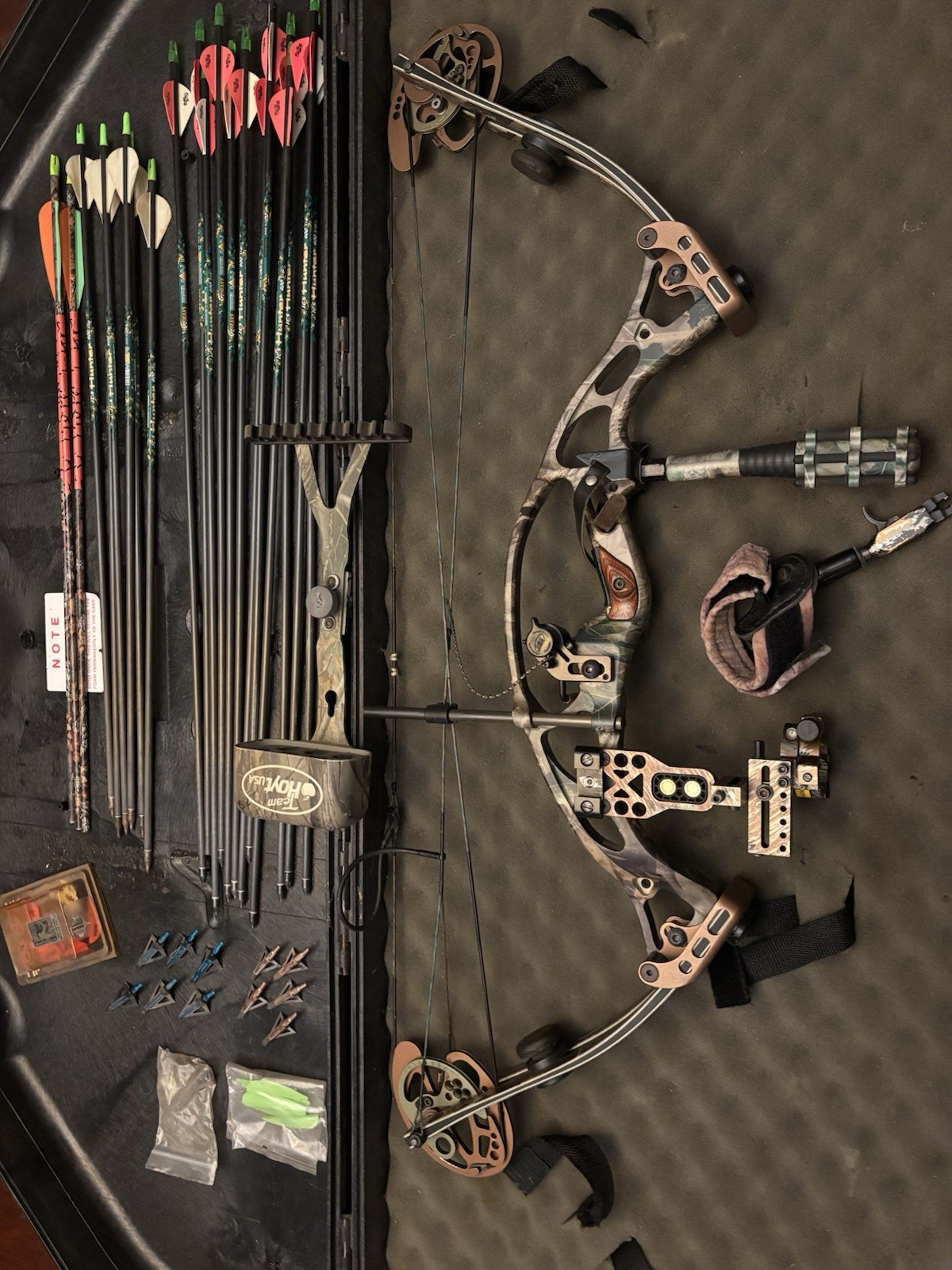 Hoyt Vipertec  Left Hand Bow Package