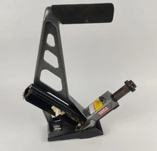 Senco Hardwood Flooring Nailer - Multi Strike  -  SHF15 - Used