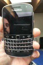 Blackberry Bold Cellphone with Case, Charger, Window Mount