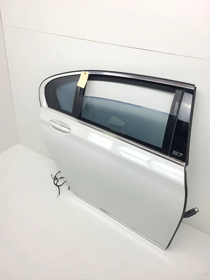 2016-2019 BMW ALPINA B7 750 G12 REAR RIGHT DOOR SHELL ASSEMBLY 300 WHITE OEM  - Image 2 of 4