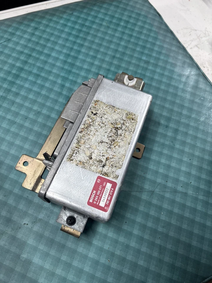 Módulo de unidad de control ABS 701907379A Volkswagen Transporter T4 VW - Imagen 3 de 4