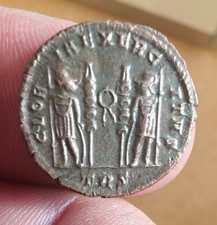 Antike r&ouml;mische M&uuml;nze, wundersch&ouml;ner und seltener Follis von Constans (B2-18)