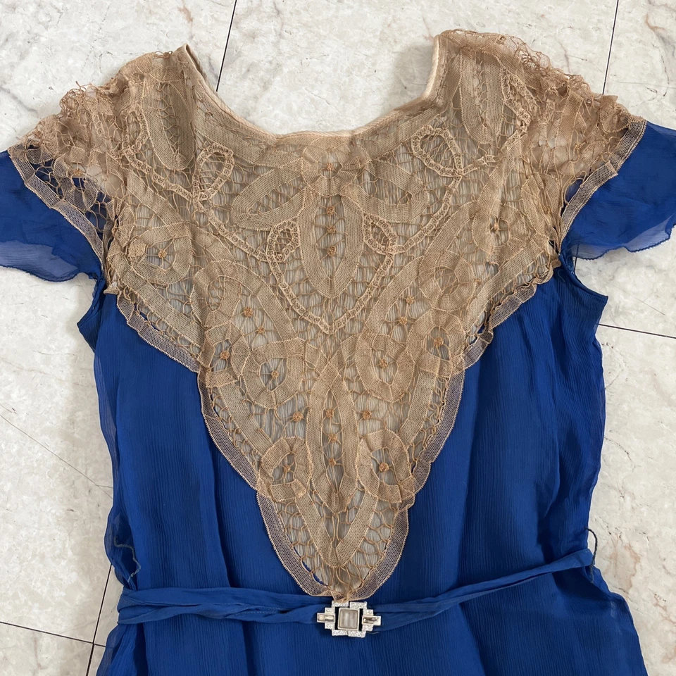 Vintage 20s/30s Cornflower Blue Crepe Dress With Lace. Worn To A Wedding In 1931 - Image 2 of 4