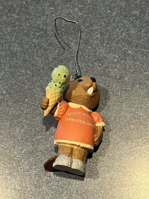 Hallmark Scoop-endous Granddaughter Keepsake Ornament 1994 - NO BOX