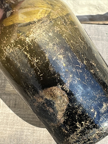 Antica bottiglia di whisky in vetro nero squat utilità scavata grezza 1750-1820 - Foto 10 di 14