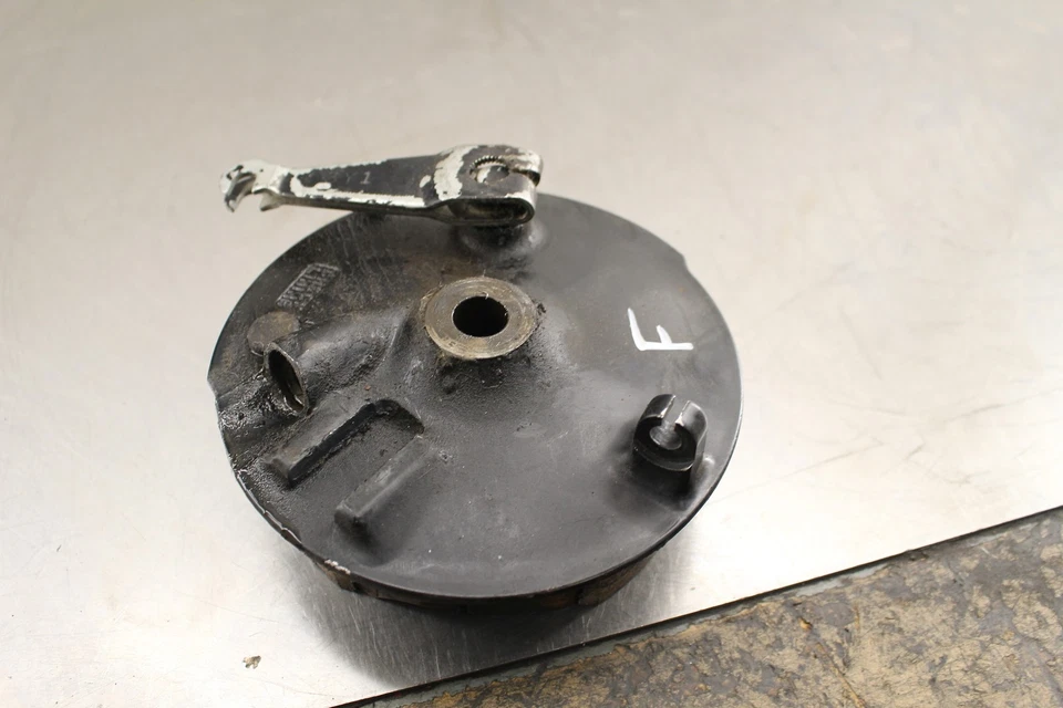 1980 Yamaha XT250 FRONT BRAKE DRUM ASSEMBLY W822 - Image 2 of 4