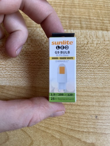 S u n l i t e LED G9 bulb bipin base 3000k Warm White dimmable 2.5 w 250 lumens - Picture 1 of 2