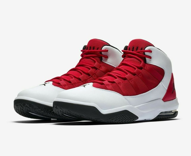 Size UK 9.5 - Jordan Max Aura White Gym 