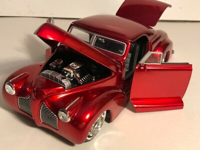 JADA DUB CITY OLDSKOOL 1940 PONTIAC RED 1:24 DIECAST MODEL CAR NEW