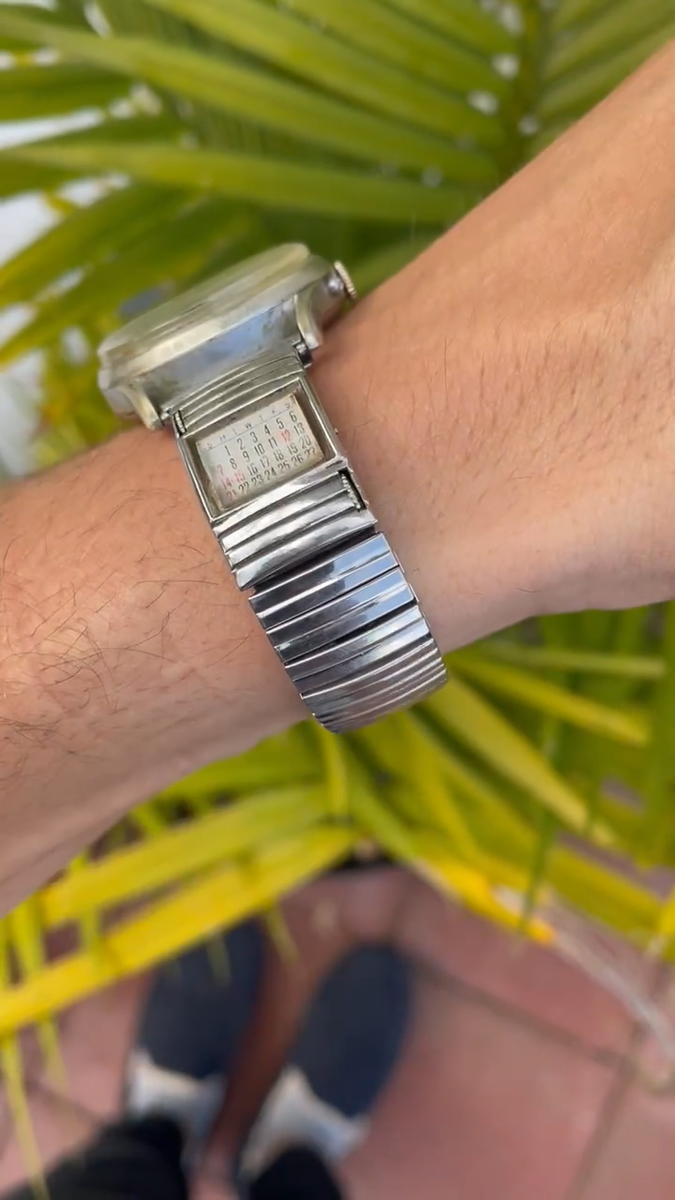 Vintage Clinton Incabloc 17 Jewels Triple Date Calendar 33mm