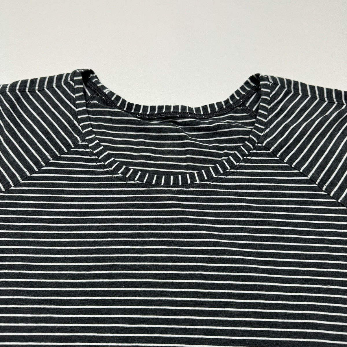 Women's Lululemon Long Sleeve Striped Athletic T-Shirt Size