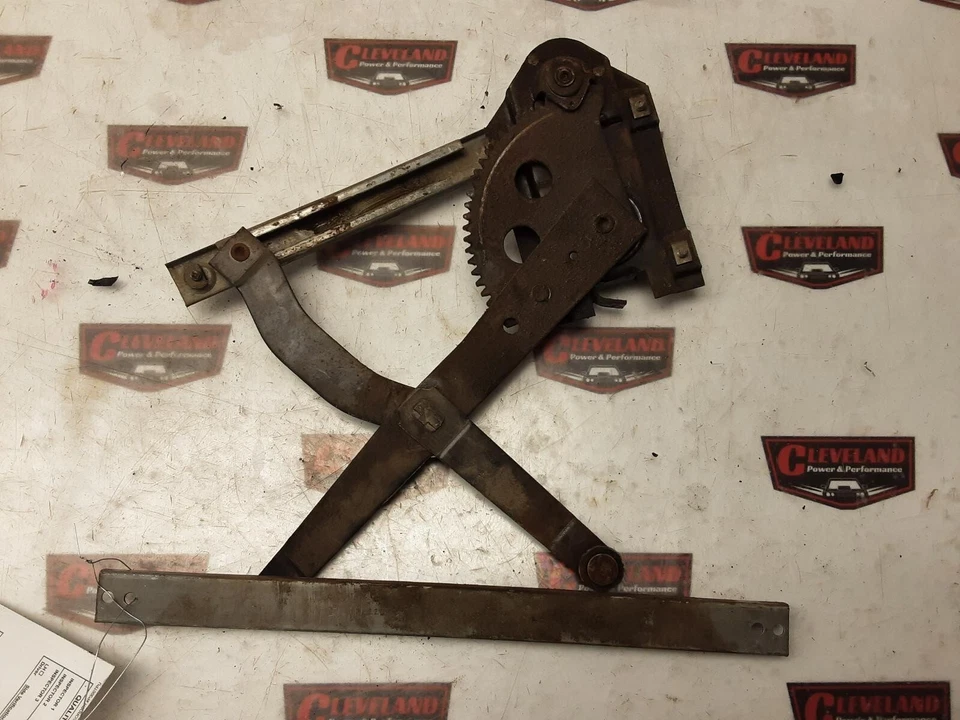 Cadillac Serie 62 1948 sedán OEM pasajero derecho puerta trasera regulador ventana Foto 2 de 2