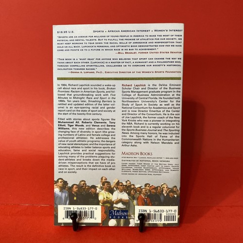 Signed Smashing Barriers :Race and Sports in the New Millennium Richard Lapchick - Picture 5 of 11