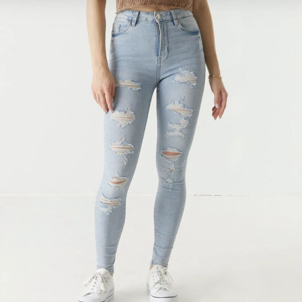 Refuge hotsell distressed jeans