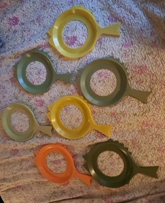 (7) PLATE-MATE Retro Vtg MCM Plastic Fish Paper Plate Holders -- 6 Colors