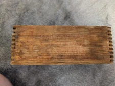 Vintage Magic Yeast Wooden Box Finger Jointed Corners Nice Solid Box 8x31/ 31/2h