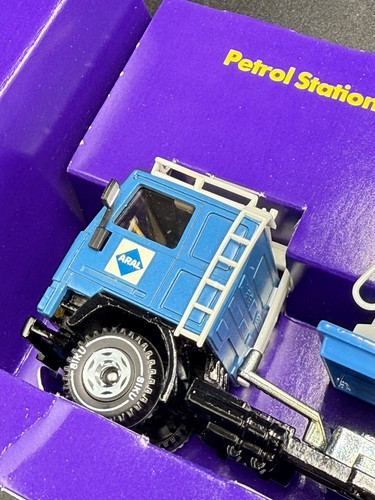 TRANSPORTADOR DE GASOLINERA VOLVO ARAL SIKU #3712 DE COLECCIÓN ~EN CAJA - Imagen 8 de 9